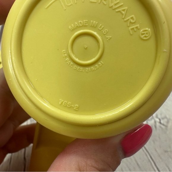 vintage tupperware gold Measuring Cups replacements not a full set - Picture 6 of 7